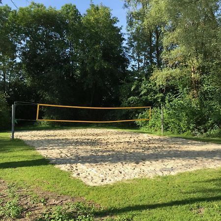 Pp-Camping Wallersee Seekirchen am Wallersee Exterior photo